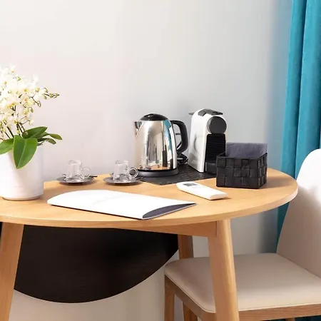 Le Jardin D'emile Hotel *