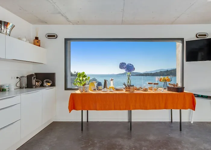 Отель Le Jardin D'emile